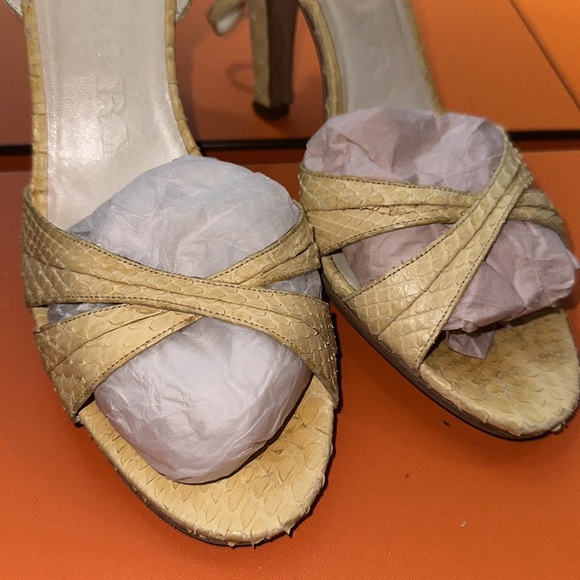 Burberry Yellow Python Slingback Heels - Picture 7 of 17